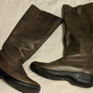 Keen boots